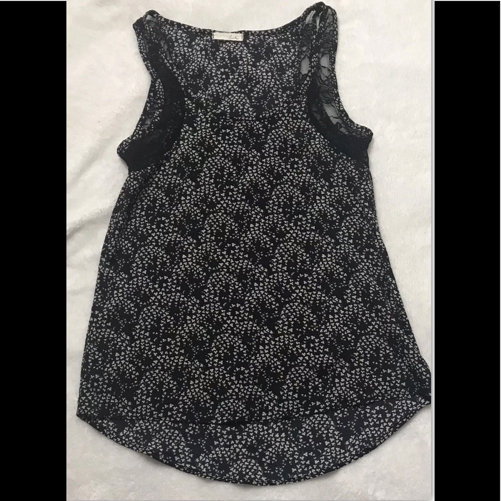 LUSH BLACK FLORAL LEAF PRINT AND LACE SLEEVELESS BLOUSE SIZE MEDIUM PROWNED
